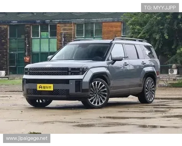 2.0T纯进口发动机+8AT,有6_7座,还可选装四驱,带你看现代胜达